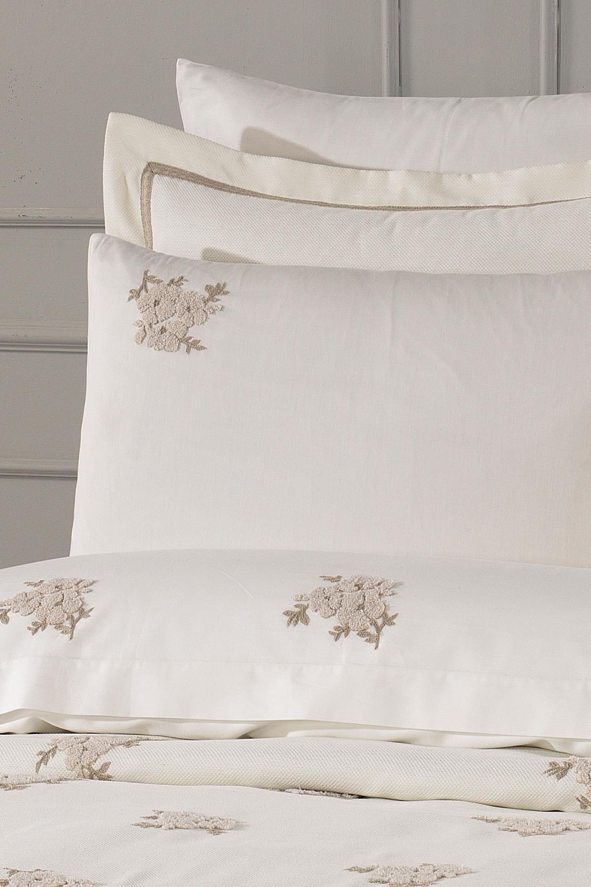 Nella Çiçek Desenli Çift Kişilik 9 Parça Nevresim + Pike Set