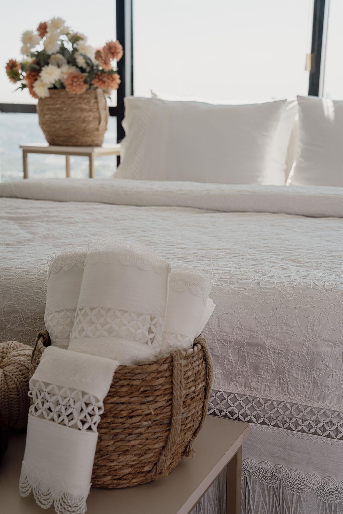 Queen İşlemeli Pamuk Saten King Size 6 Parça Nevresim Takımı
