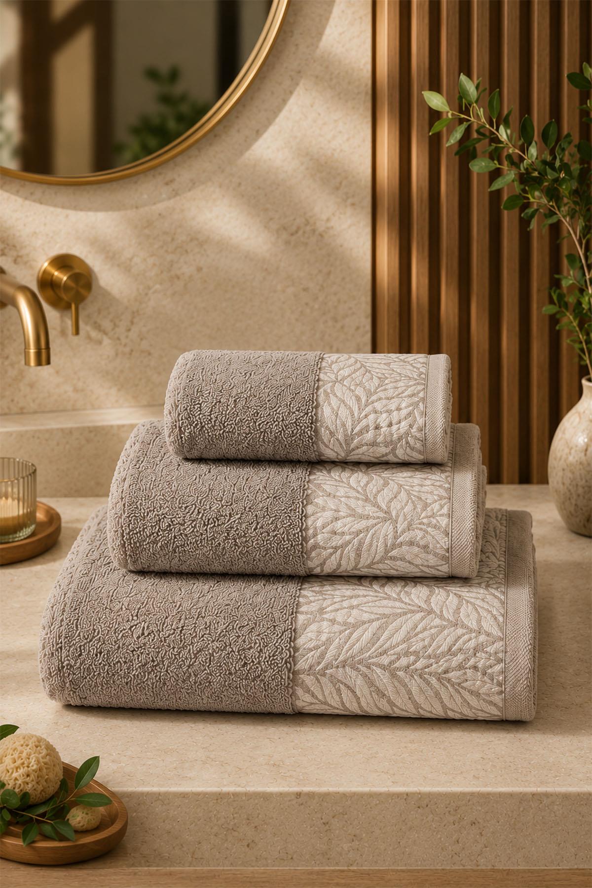 Sage Yaprak Desenli Banyo Havlusu (90 x 150 cm)