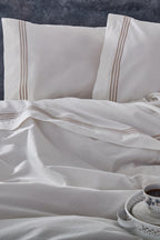 Elda Modern Çizgi Nakışlı Çift Kişilik 3 Parça Nevresim Set