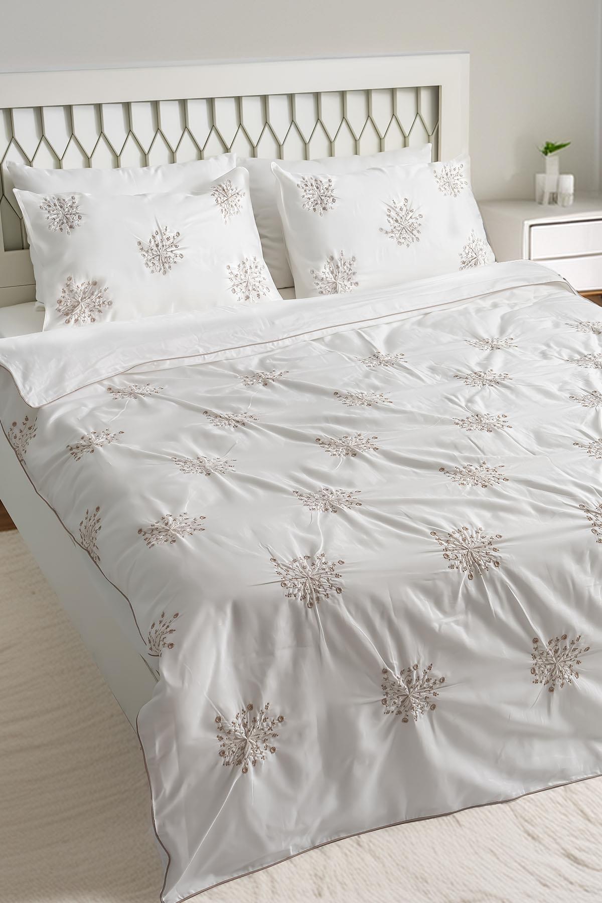 Elegant Burgu Çiçek Nakışlı Pamuk Saten Çift Kişilik 6 Parça Nevresim Takımı