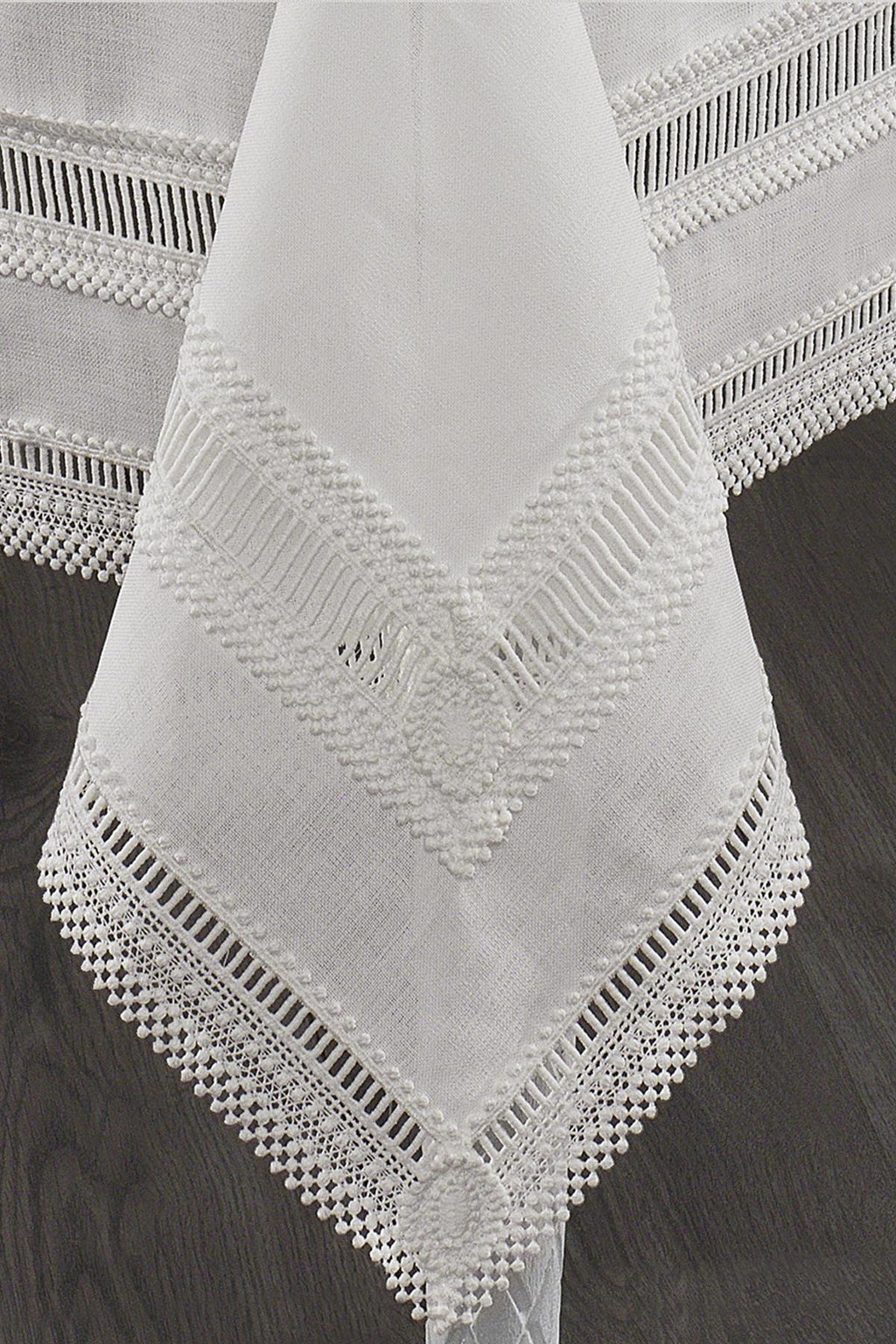 Elis Leke Tutmaz Dertsiz Masa Örtüsü (160 x 320 cm)