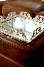 Elite Taç İşlemeli Kare Gümüş Büyük Tepsi (47 x 47 cm) - Nazik Home - Yuvama Değer!