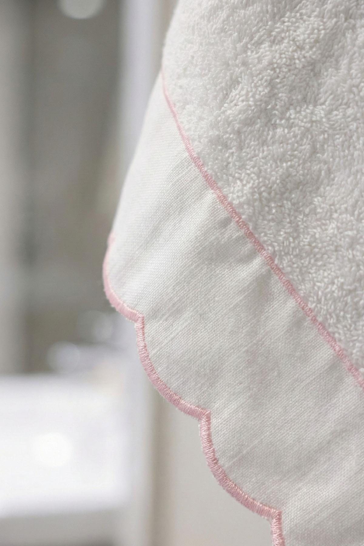 Elora Çizgi Nakışlı El Havlusu (30 x 50 cm)