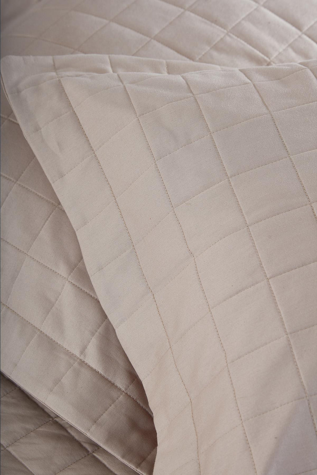 Girne Kapitoneli Çift Kişilik Yatak Örtüsü - Nazik Home - Yuvama Değer!