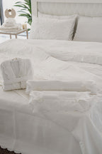 Hanzade Çiçek İşlemeli Çift Kişilik 7 Parça Nevresim + Pike Set