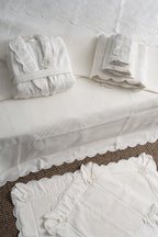 Hanzade Çiçek İşlemeli Çift Kişilik 7 Parça Nevresim + Pike Set