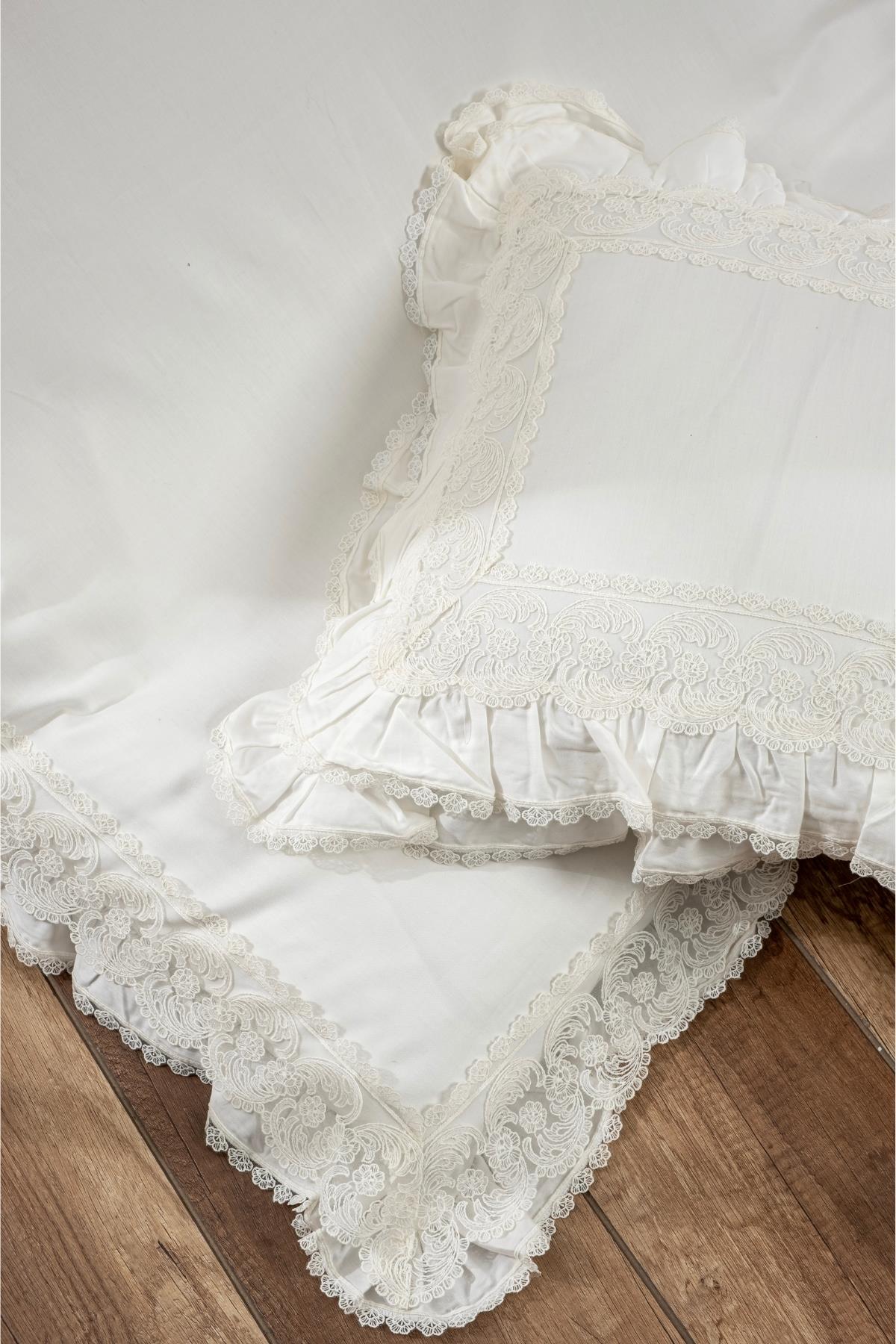 Helen Bebek Dantelli Pamuk Saten 4 Parça Nevresim Takımı