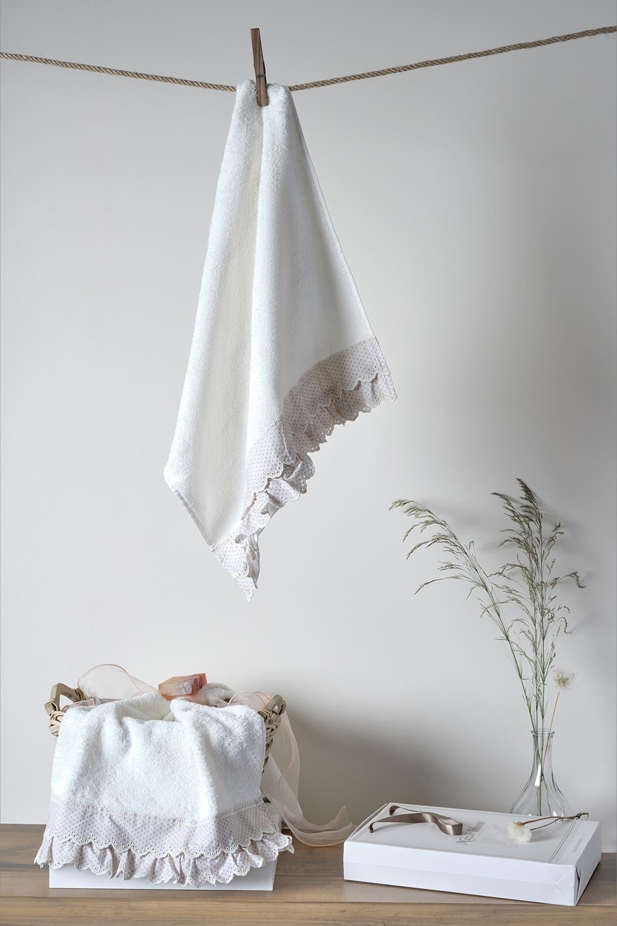 İrena 2'li Hediyelik Yüz Havlusu Seti (50 x 80 cm)