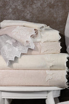 Katre 3 Boyutlu Kelebek Nakışlı Vücut Havlusu (90 x 150 cm)