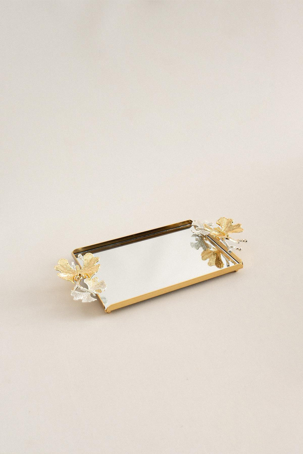 Laura Kelebek Kulplu Altın Küçük Tepsi (26 x 18 cm) - Nazik Home - Yuvama Değer!