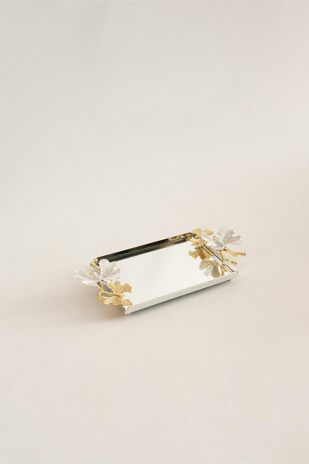 Laura Kelebek Kulplu Gümüş Mini Tepsi (22 x 15 cm) - Nazik Home - Yuvama Değer!