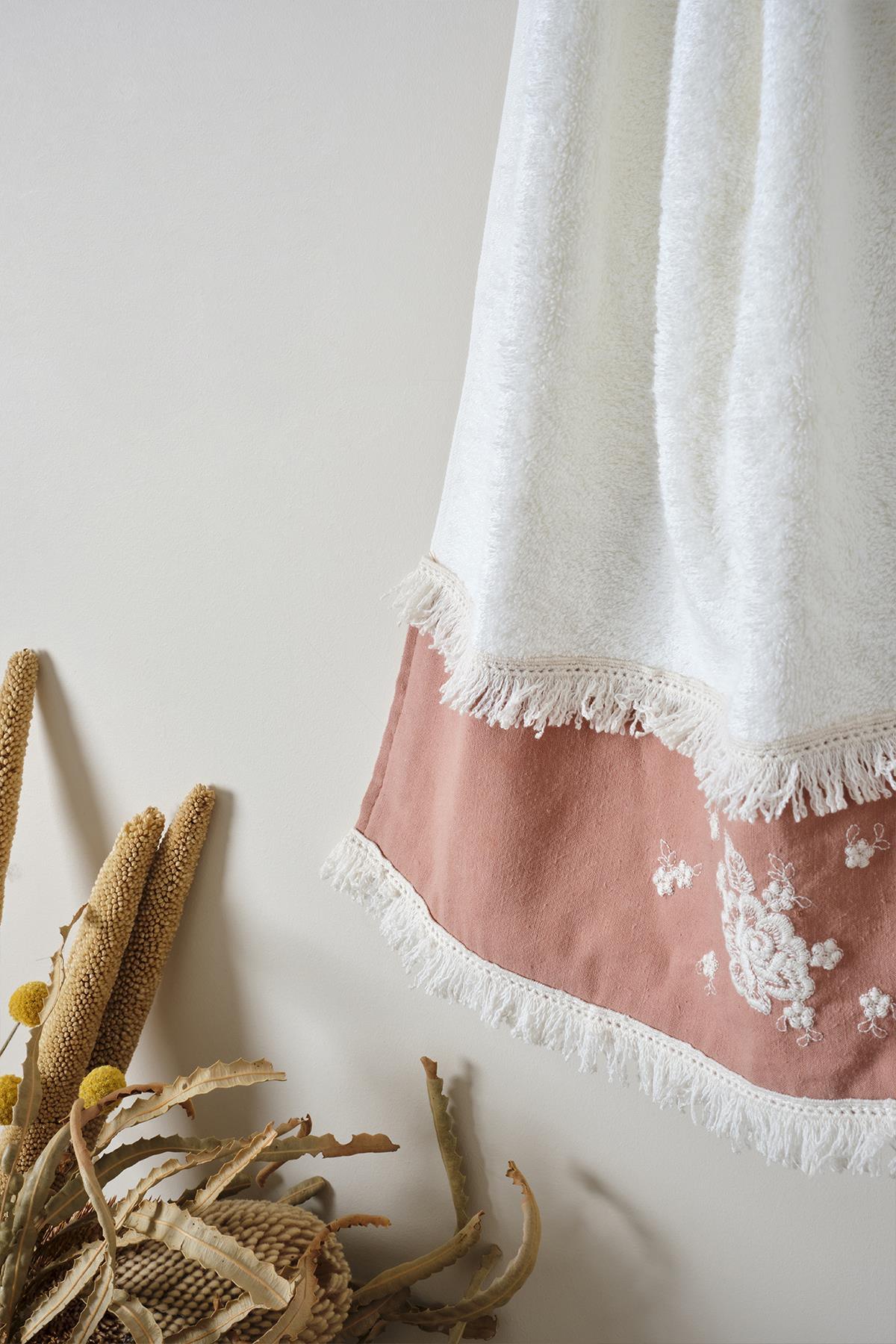 Linea Çiçek Desenli Havlu (50 x 90 cm) - Nazik Home - Yuvama Değer!