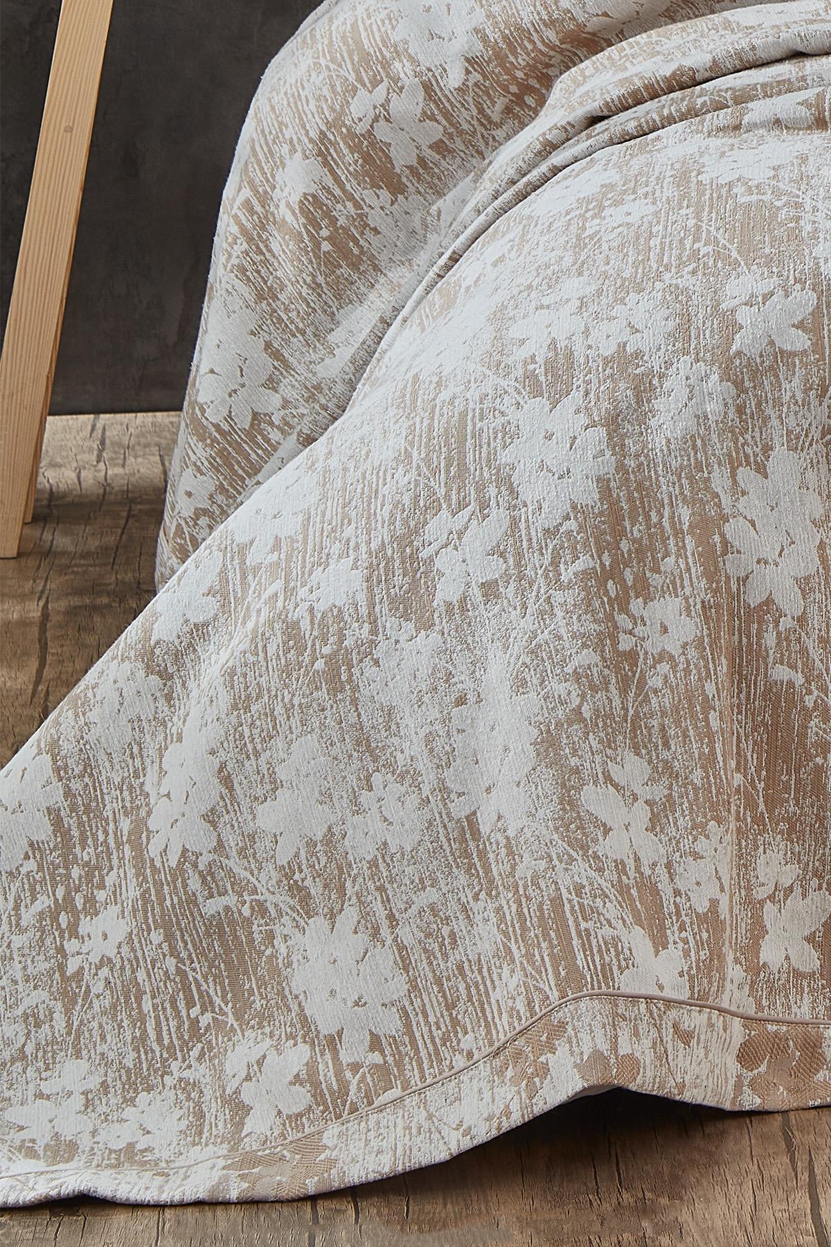 Lotus Çiçek Desenli Jakarlı Çift Kişilik Yatak Örtüsü - Nazik Home - Yuvama Değer!