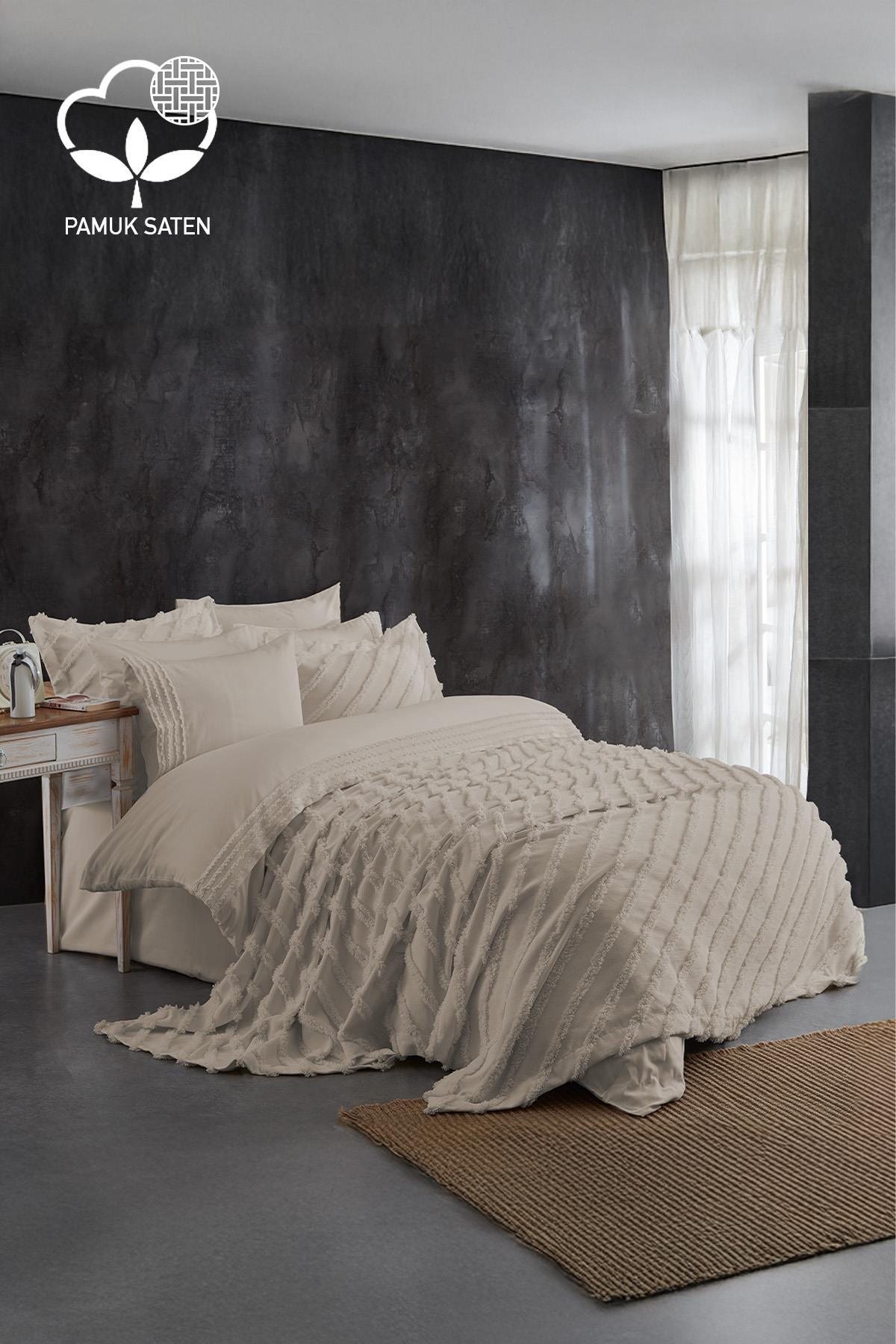 Lucas Pelüş Çift Kişilik 9 Parça Nevresim + Pike Set - Nazik Home - Yuvama Değer!