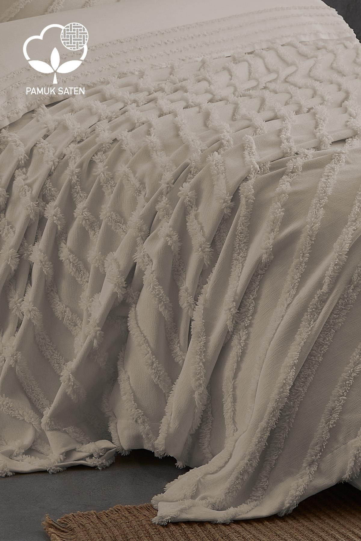 Lucas Pelüş Çift Kişilik 9 Parça Nevresim + Pike Set - Nazik Home - Yuvama Değer!