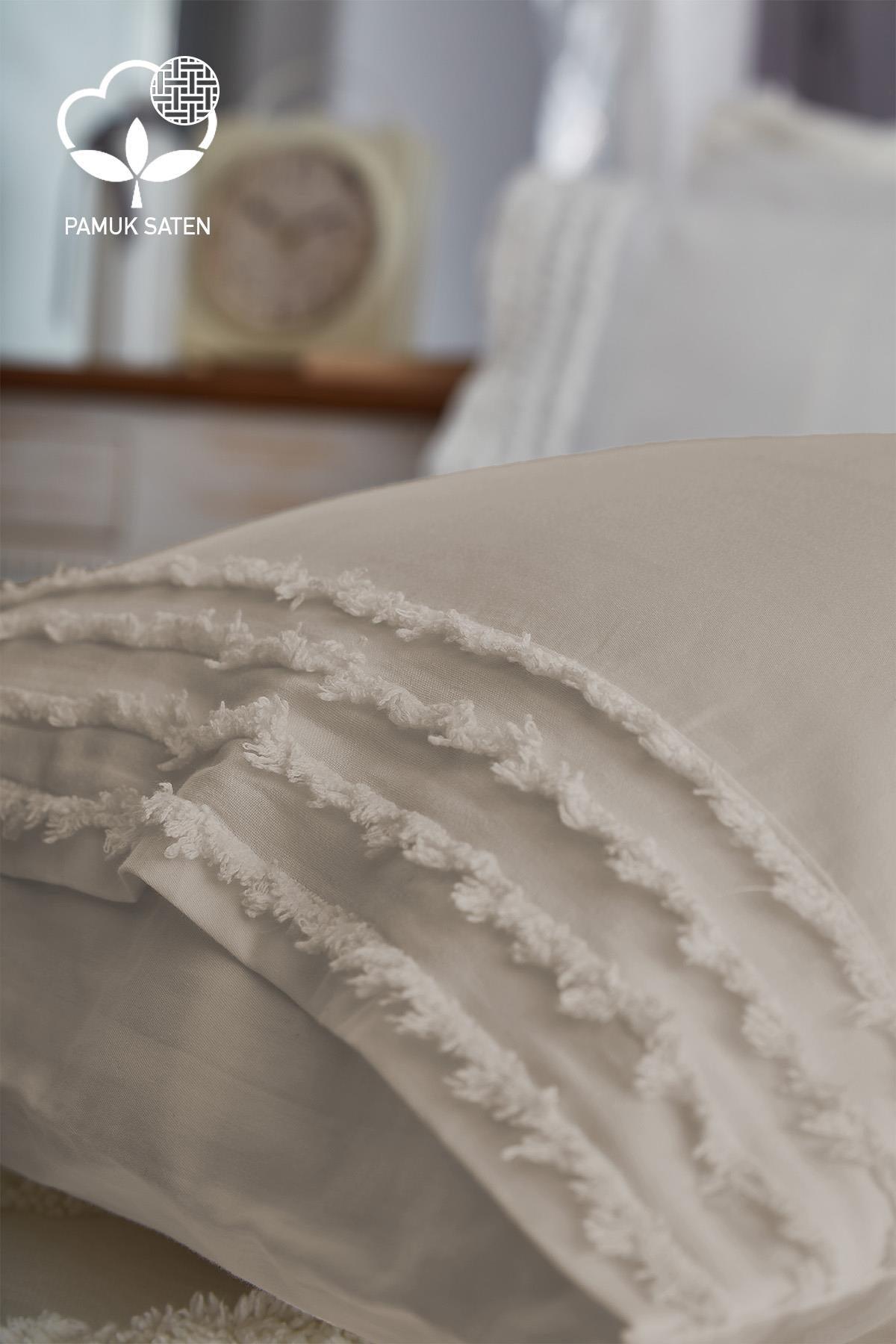 Lucas Pelüş Çift Kişilik 9 Parça Nevresim + Pike Set - Nazik Home - Yuvama Değer!