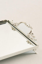 Mabel Zarif Kulplu Gümüş Orta Tepsi (32 x 22 cm) - Nazik Home - Yuvama Değer!