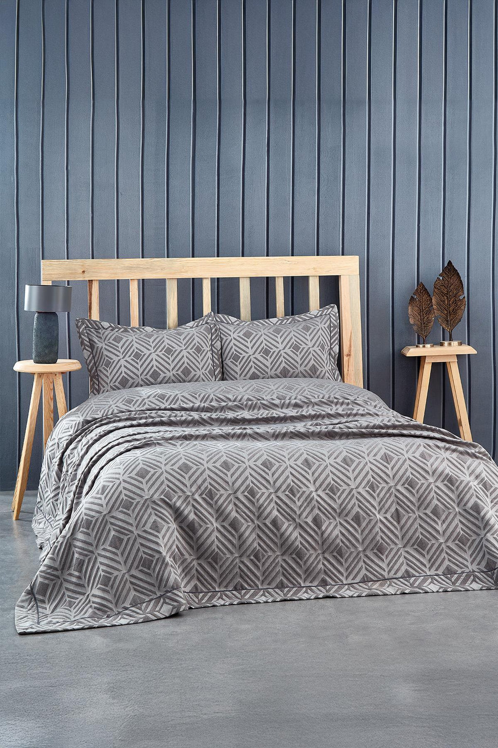 Malta Geometrik Desenli Jakarlı Çift Kişilik Yatak Örtüsü - Nazik Home - Yuvama Değer!