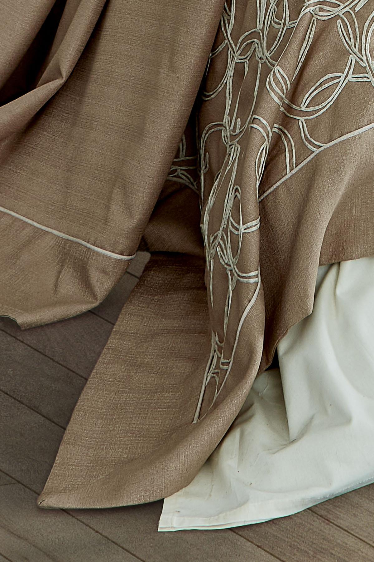 Mathilda Nakışlı Çift Kişilik 10 Parça Nevresim + Pike Set