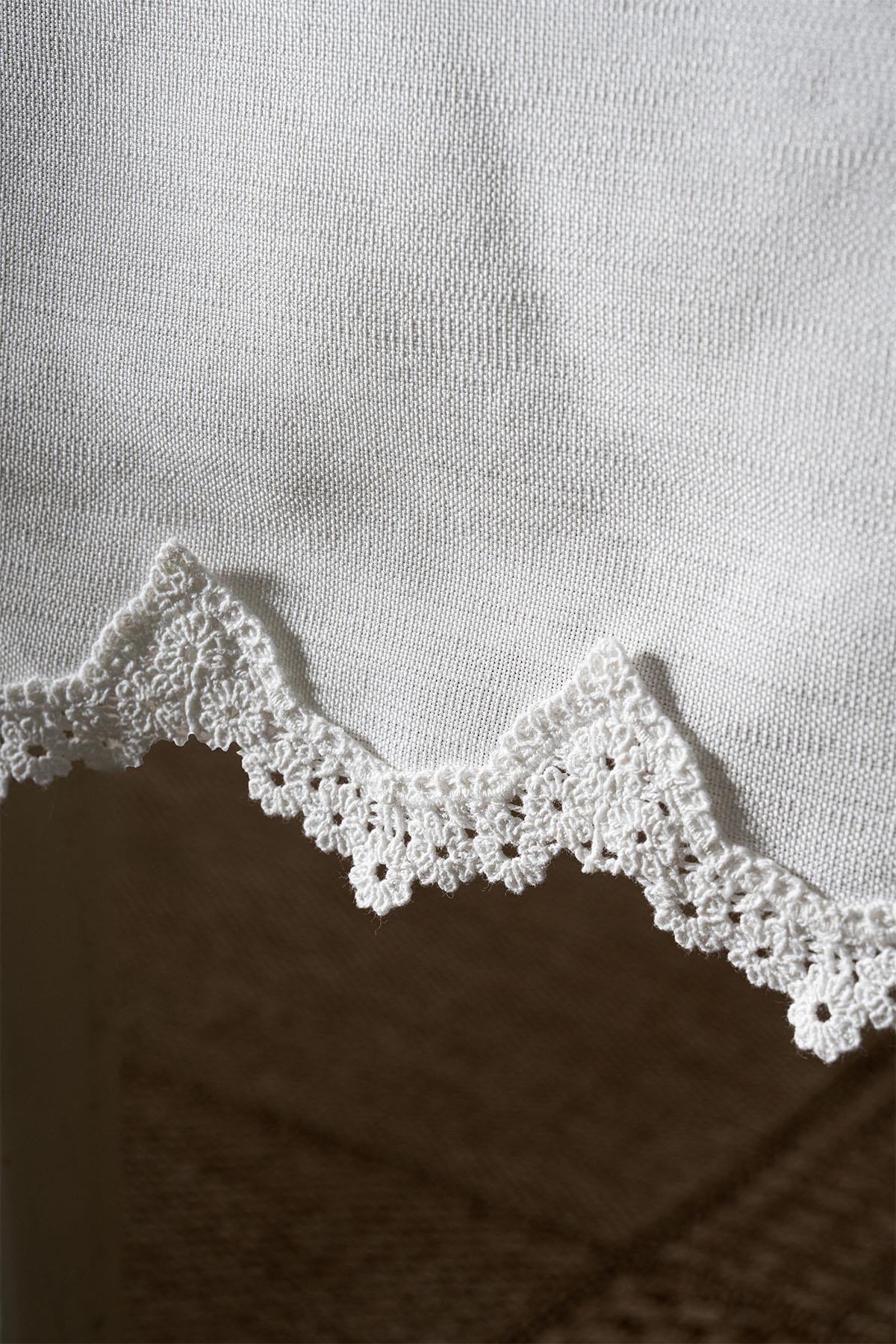 Mine Nakışlı Leke Tutmaz Dertsiz Masa Örtüsü (150 x 250 cm)