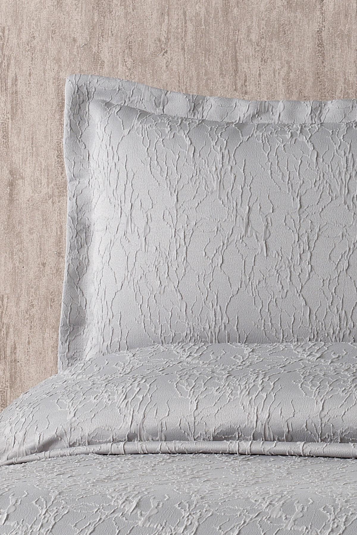 Mitra İşlemeli Çift Kişilik Yatak Örtüsü