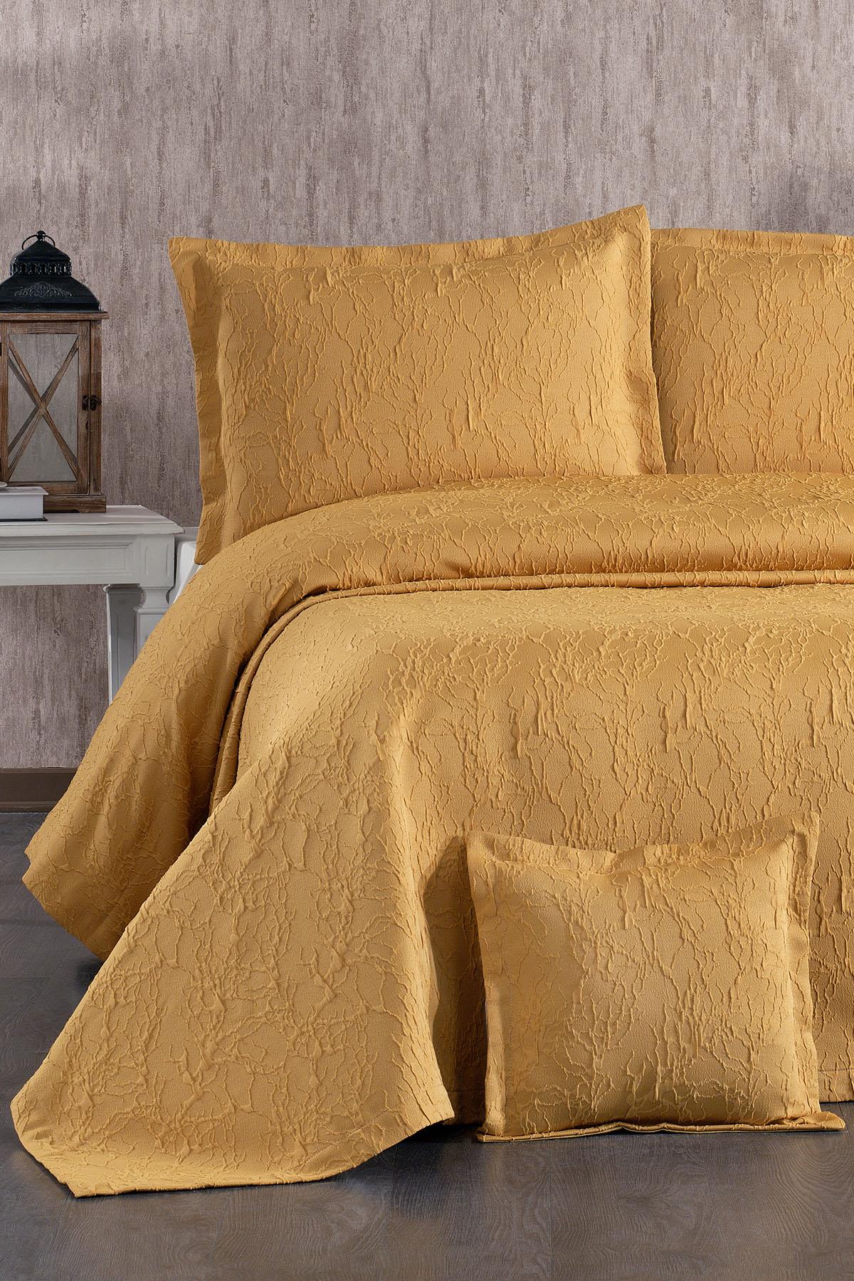 Mitra İşlemeli Çift Kişilik Yatak Örtüsü