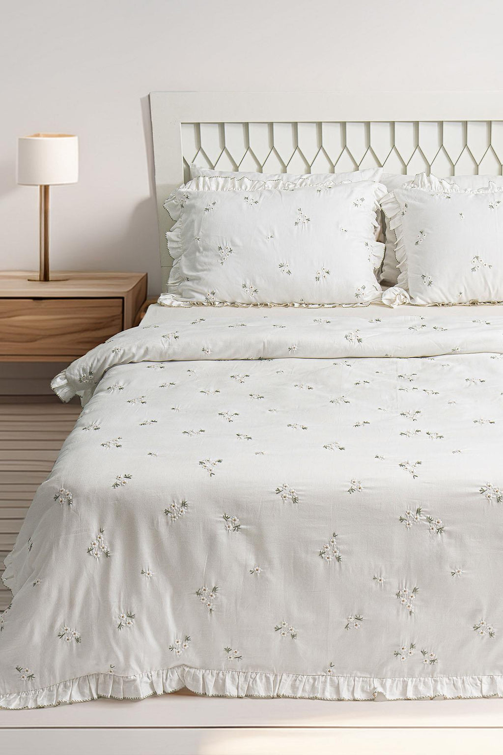 Nadia Papatya Nakışlı Pamuk Saten Çift Kişilik 6 Parça Nevresim Takımı