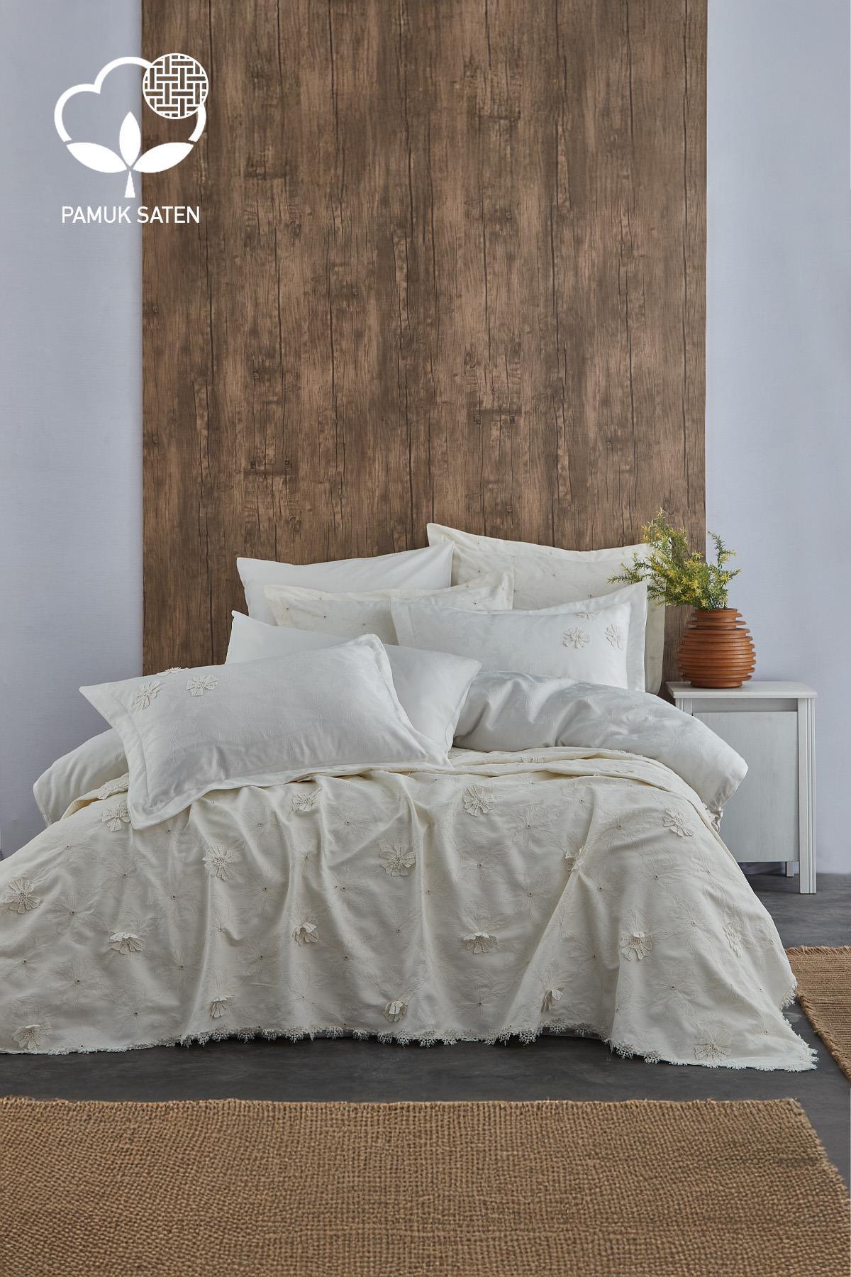 Nergiz Çiçek İşlemeli Çift Kişilik 9 Parça Nevresim + Pike Set - Nazik Home - Yuvama Değer!