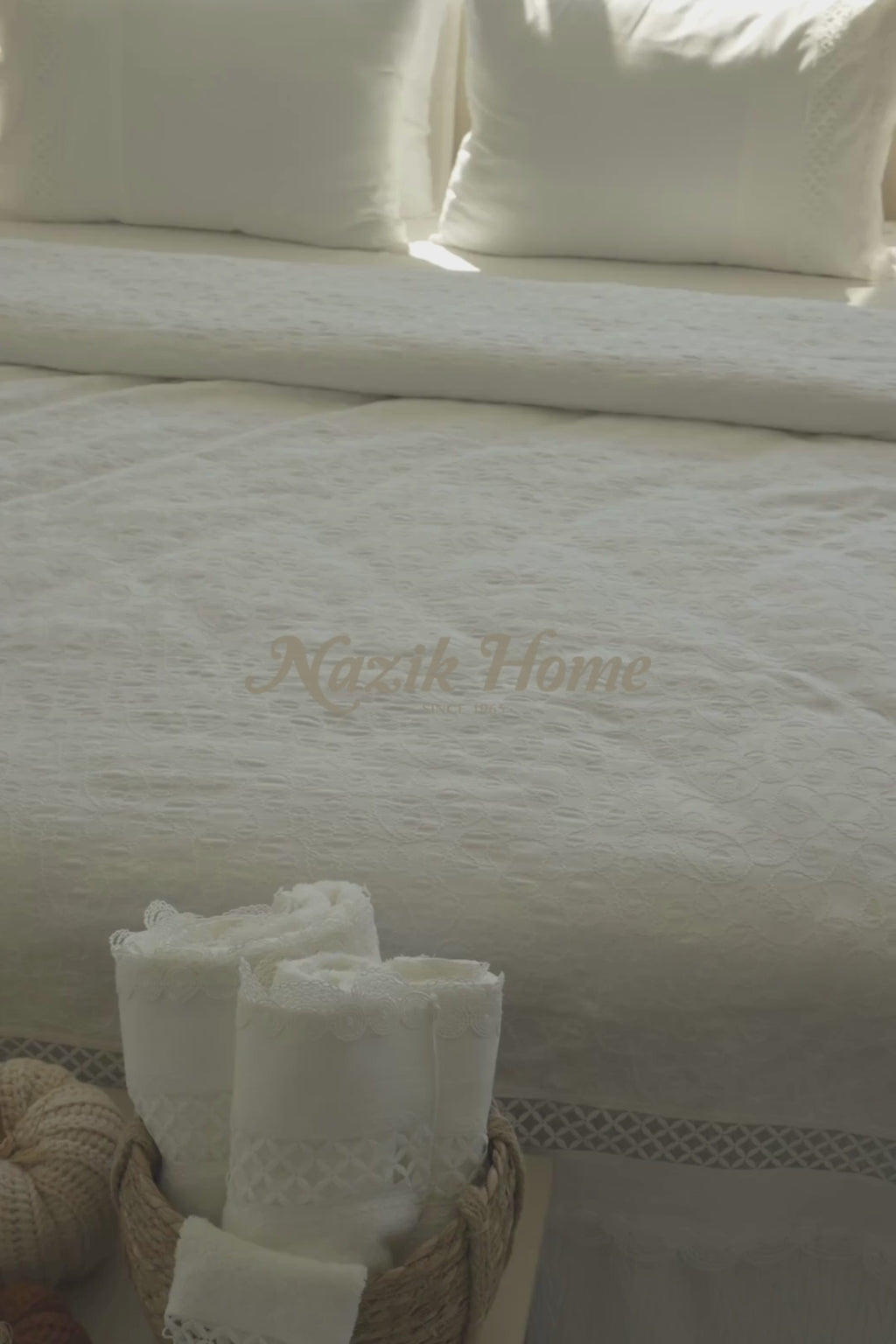 Queen İşlemeli Pamuk Saten Çift Kişilik 6 Parça Nevresim Takımı