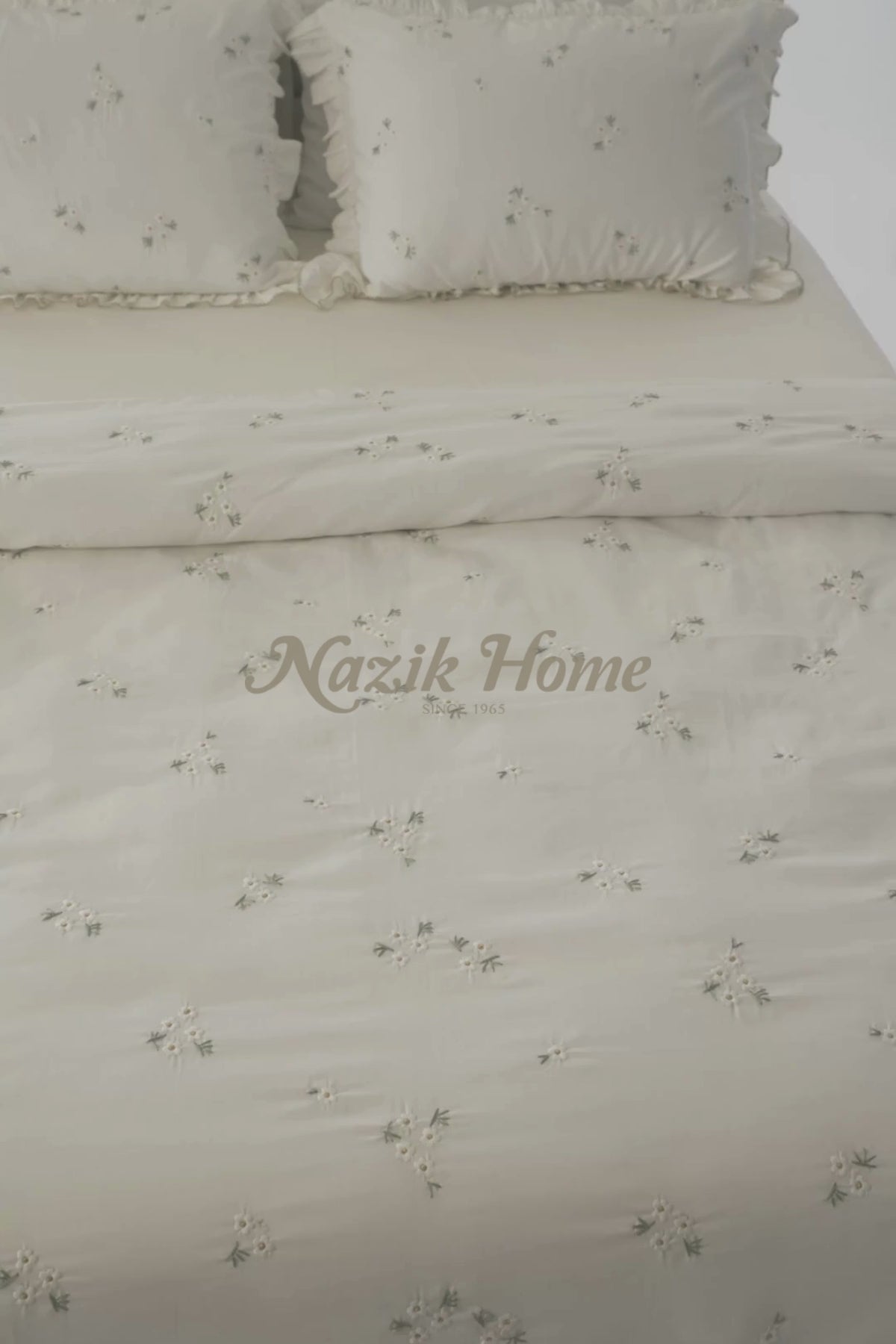 Nadia Papatya Nakışlı Pamuk Saten Çift Kişilik 6 Parça Nevresim Takımı