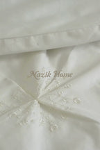 Elegant Burgu Çiçek Nakışlı Pamuk Saten Çift Kişilik 6 Parça Nevresim Takımı