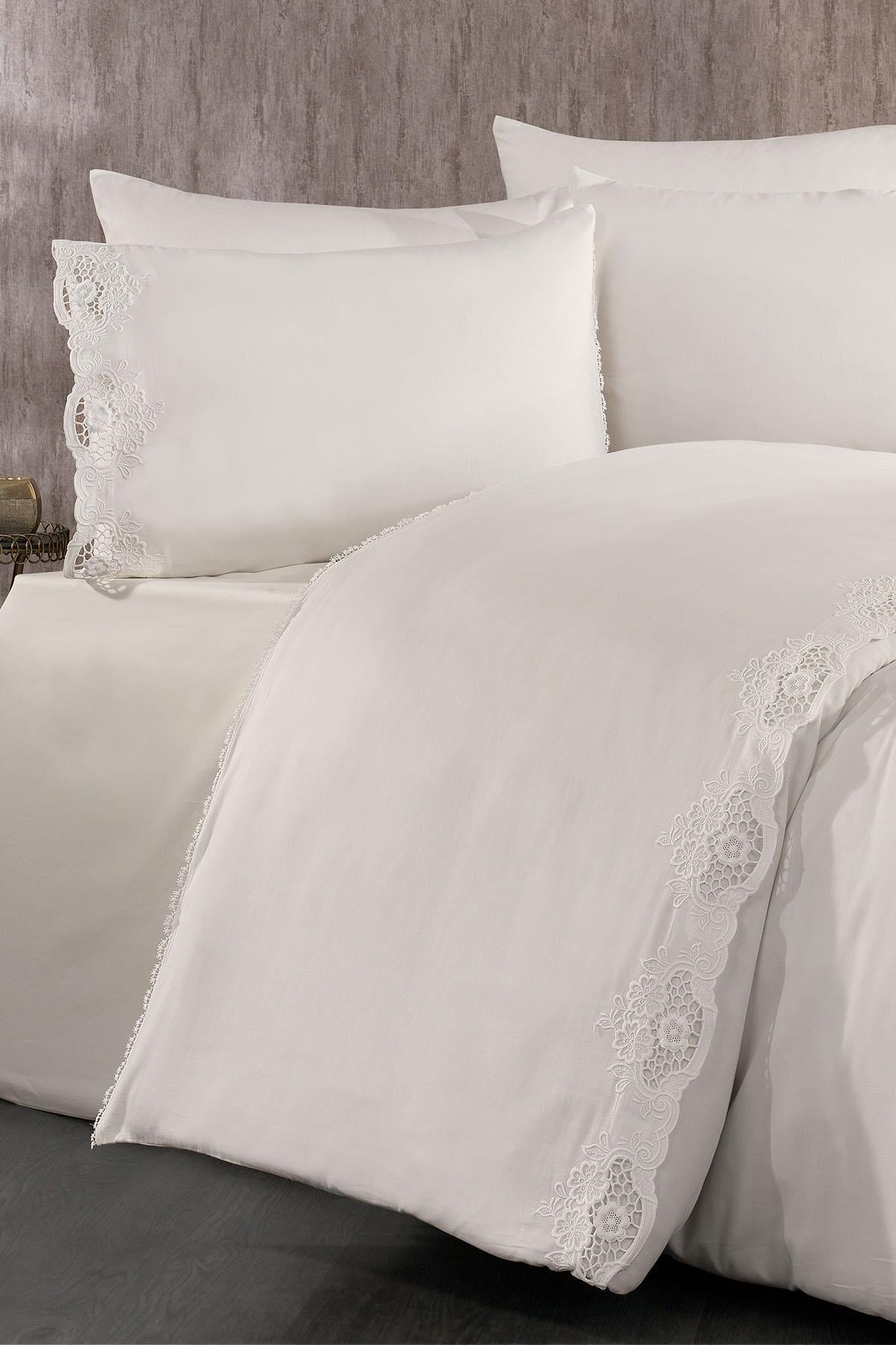 Puerta Çiçek İşlemeli %100 Pamuk King Size 6 Parça Nevresim Takımı