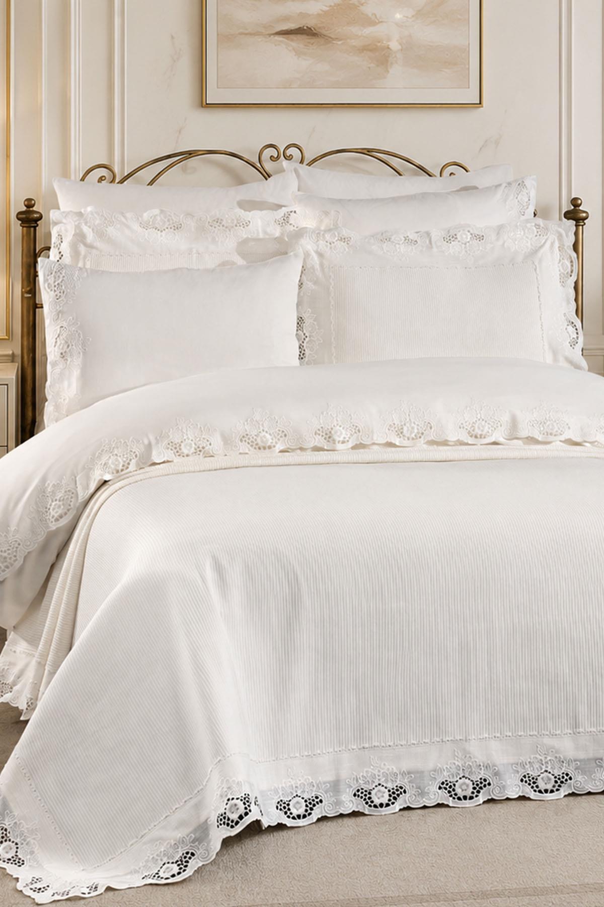 Puerta Çiçek İşlemeli King Size 9 Parça Nevresim + Pike Set