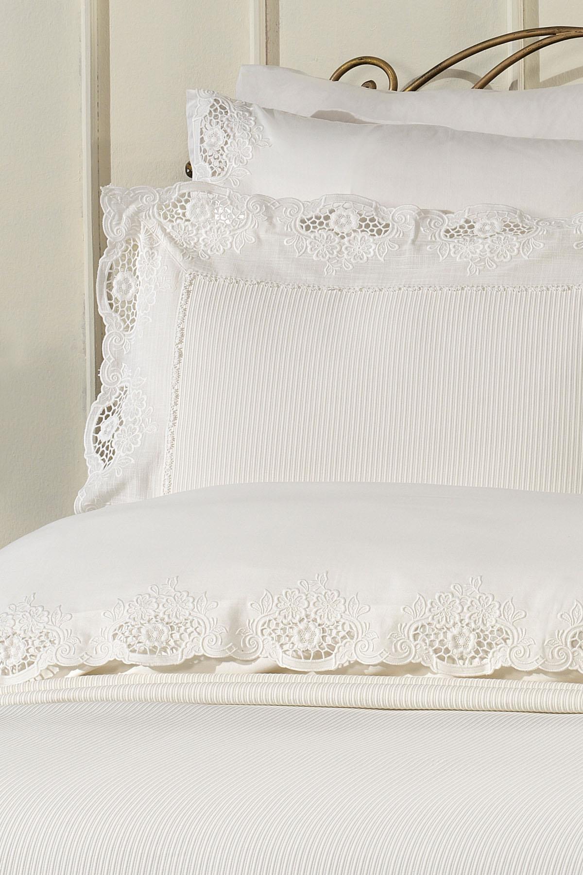 Puerta Çiçek İşlemeli Super King Size 9 Parça Nevresim + Pike Set