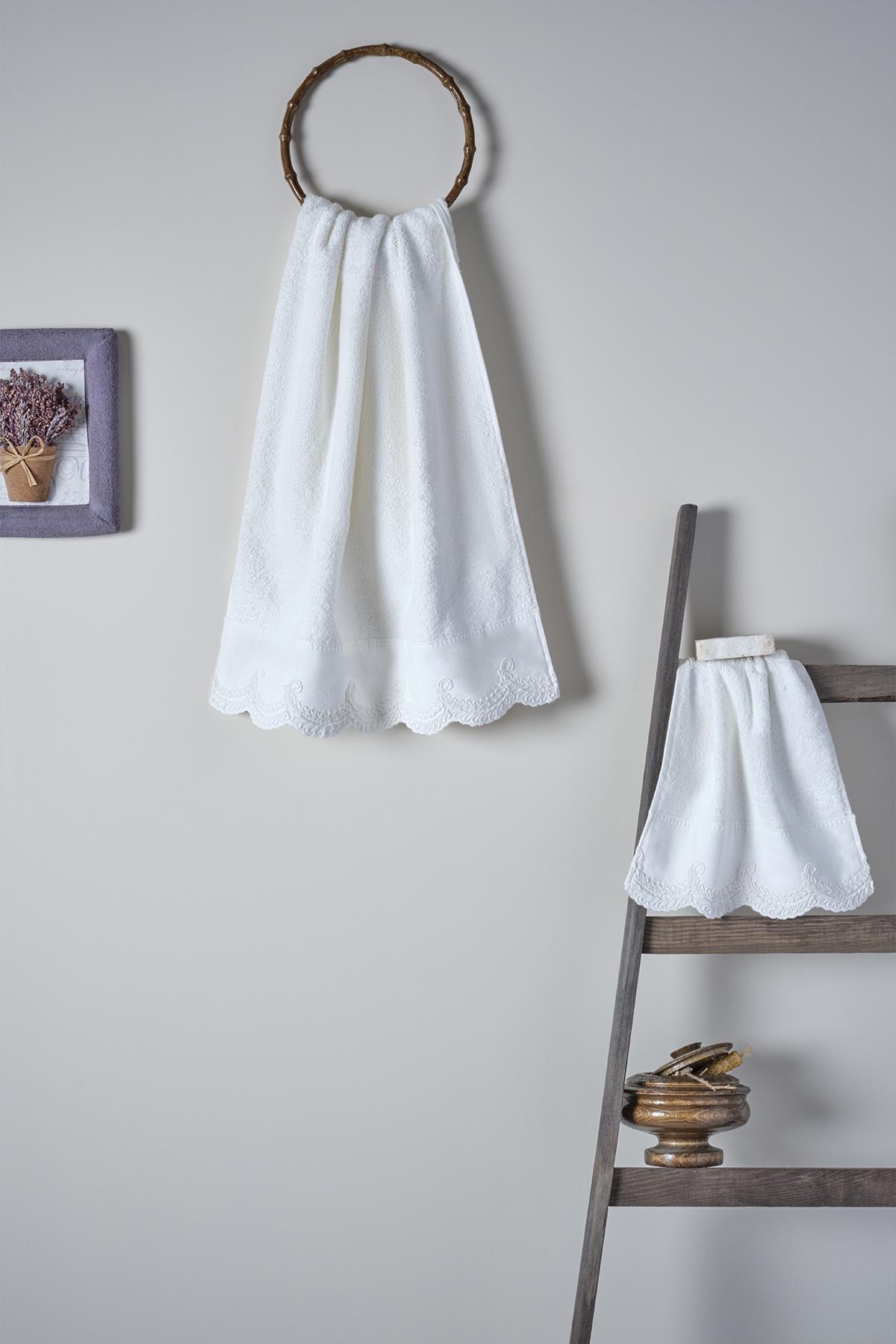 Ramos İşlemeli Yüz Havlusu (50 x 90 cm) - Nazik Home - Yuvama Değer!