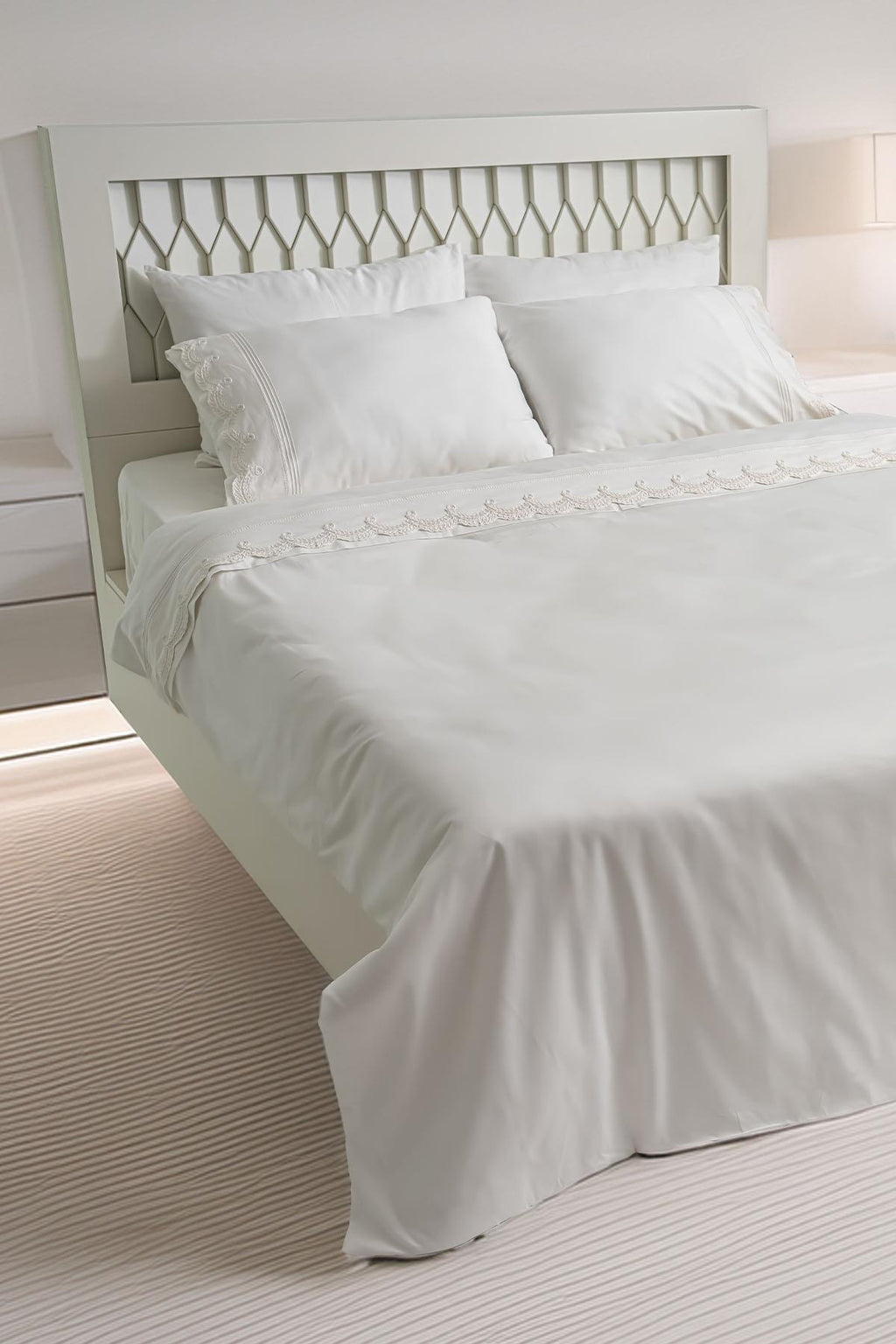 Ramos Nakış İşlemeli Pamuk Saten Çift Kişilik 6 Parça Nevresim Takımı