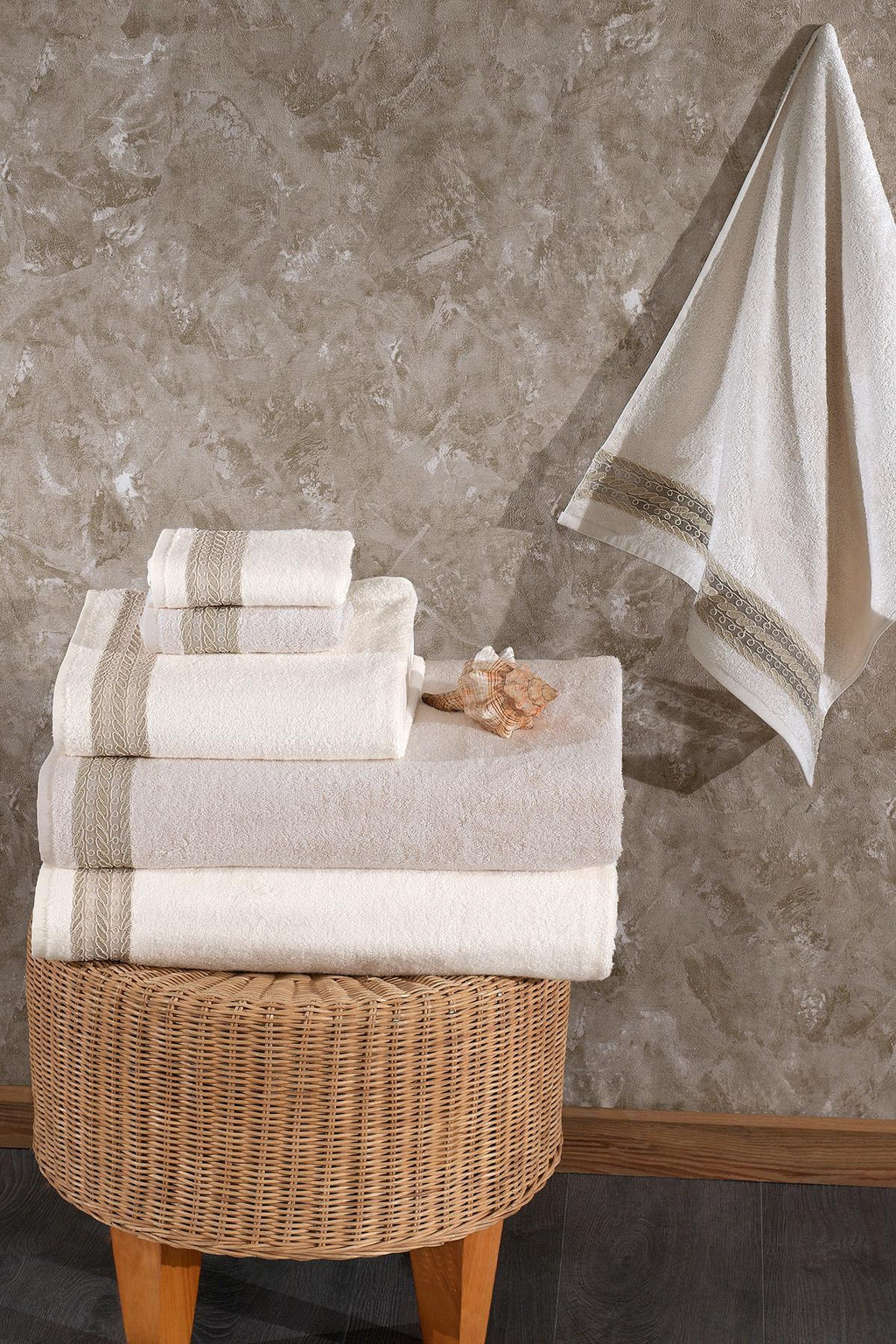 Rasta Nakışlı Banyo Havlusu (90 x 150 cm) - Nazik Home - Yuvama Değer!