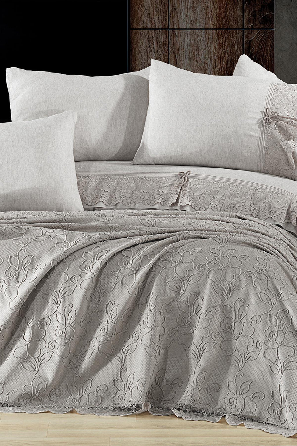 Rosella Dantelli Çift Kişilik 7 Parça Nevresim + Pike Set