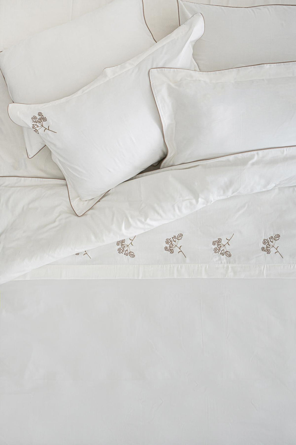 Sementa Çiçek Nakışlı Pamuk Saten Çift Kişilik 6 Parça Nevresim Takımı