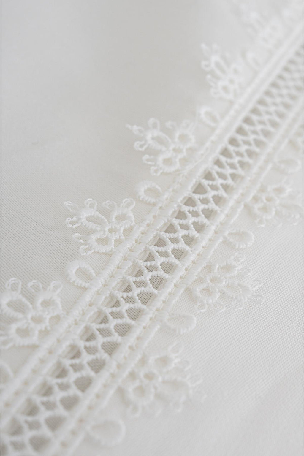 Sena Bebek İşlemeli Pamuk Saten 4 Parça Nevresim Takımı