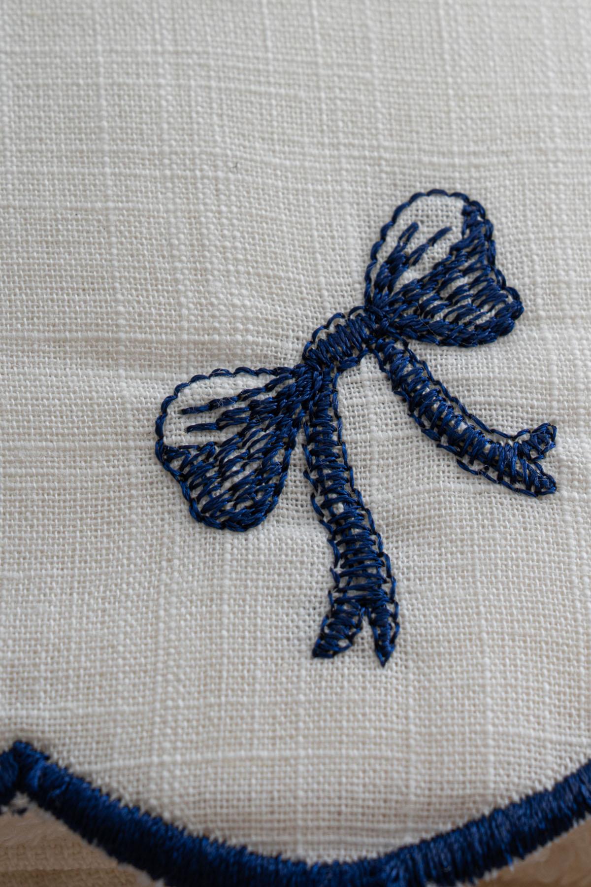 Serena Fiyonk Nakışlı El Havlusu (30 x 50 cm)