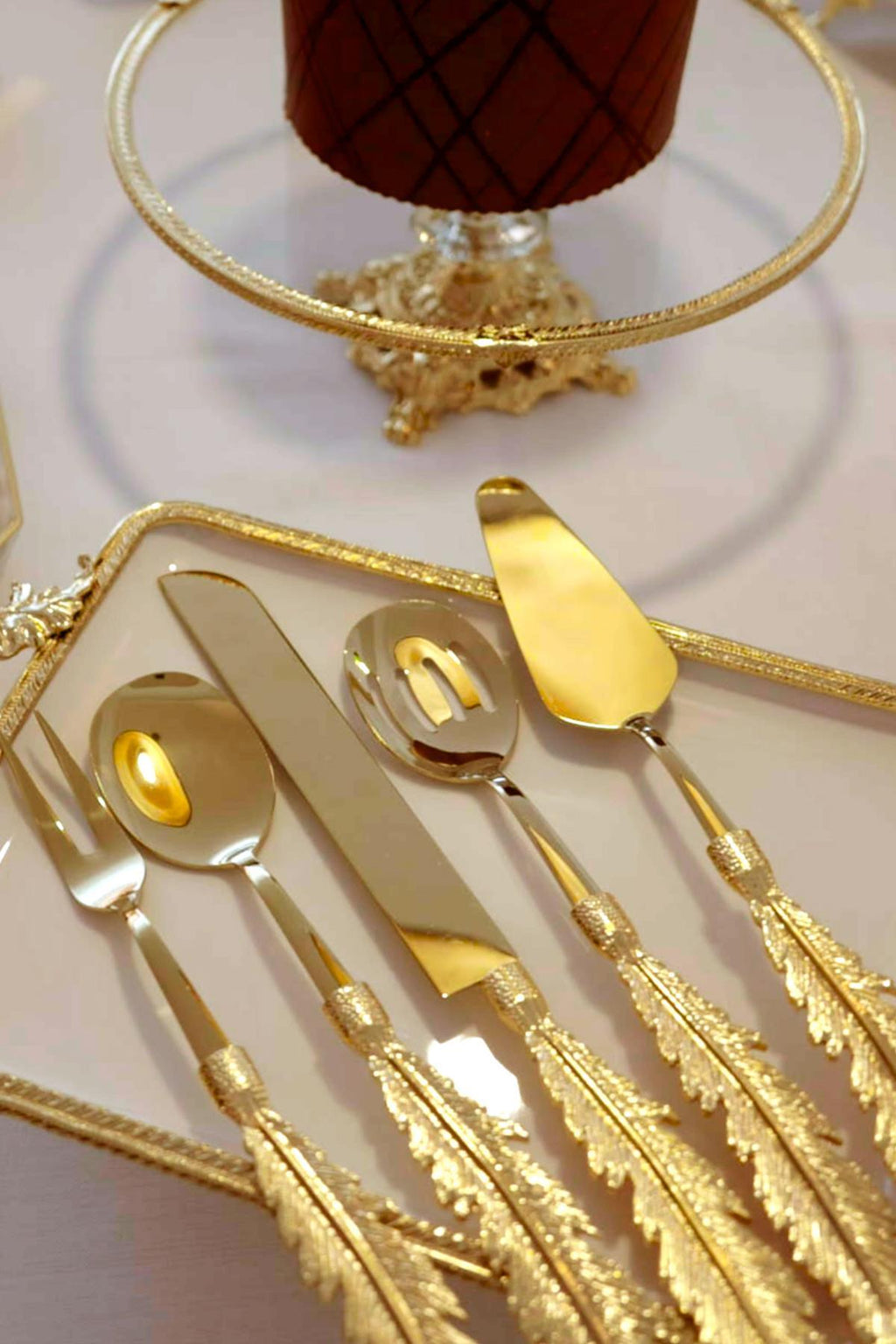 Sierra Altın Detaylı Kulplu Porselen Sunumluk Dikdörtgen (35 x 26 cm) - Nazik Home - Yuvama Değer!