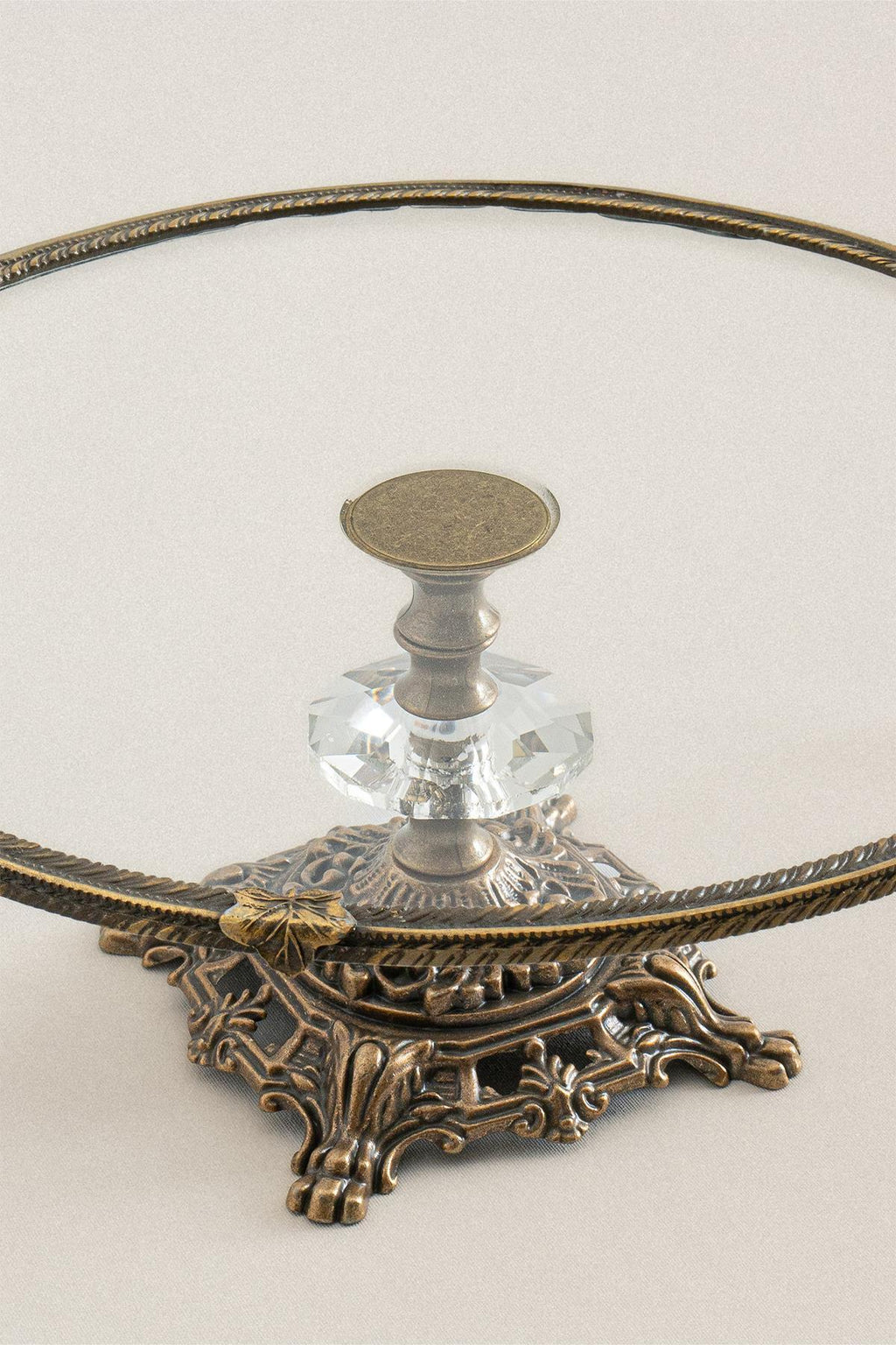 Sierra Eskitme Detaylı Ayaklı Sunumluk Yuvarlak (29 cm) - Nazik Home - Yuvama Değer!