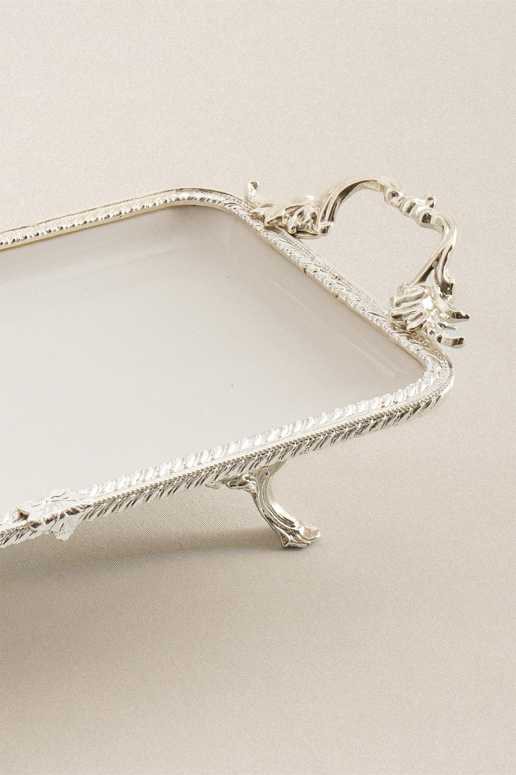 Sierra Gümüş Detaylı Kulplu Porselen Sunumluk Dikdörtgen (30 x 14 cm) - Nazik Home - Yuvama Değer!