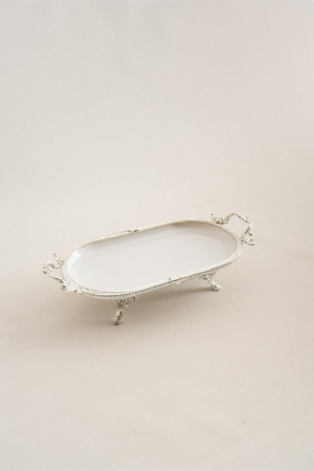 Sierra Gümüş Detaylı Kulplu Porselen Sunumluk Oval (30 x 16 cm) - Nazik Home - Yuvama Değer!
