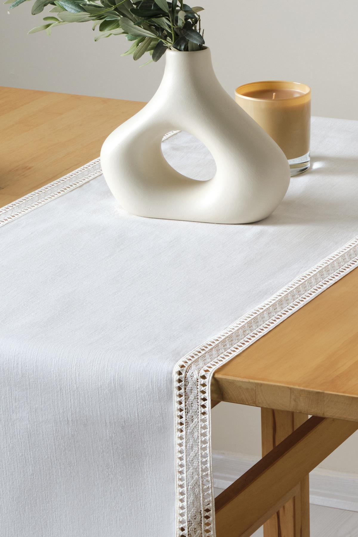 Strada Dantelli Runner (40 x 140 cm) - Nazik Home - Yuvama Değer!