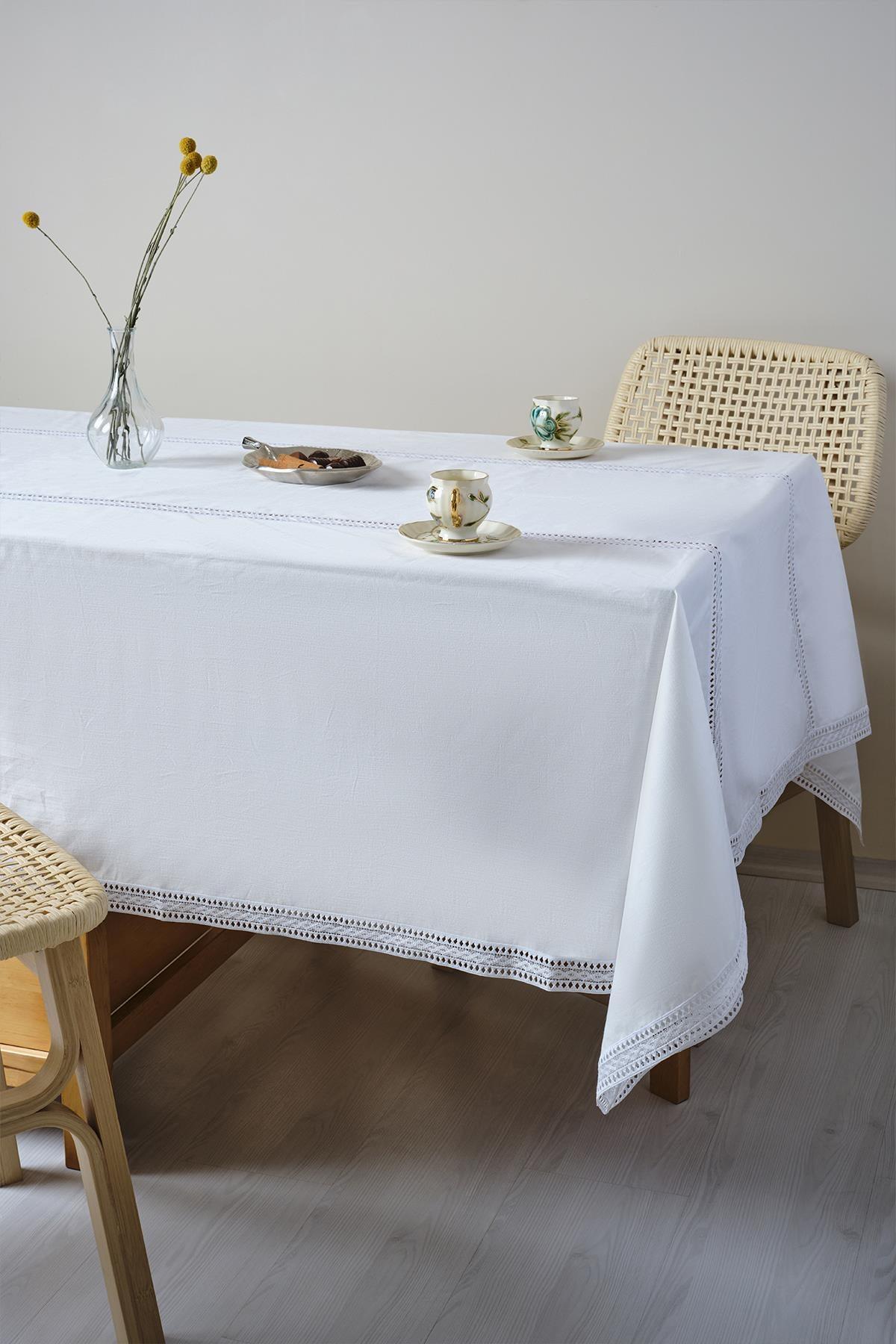 Strada Nakışlı Leke Tutmaz Masa Örtüsü (160 x 260 cm) - Nazik Home - Yuvama Değer!