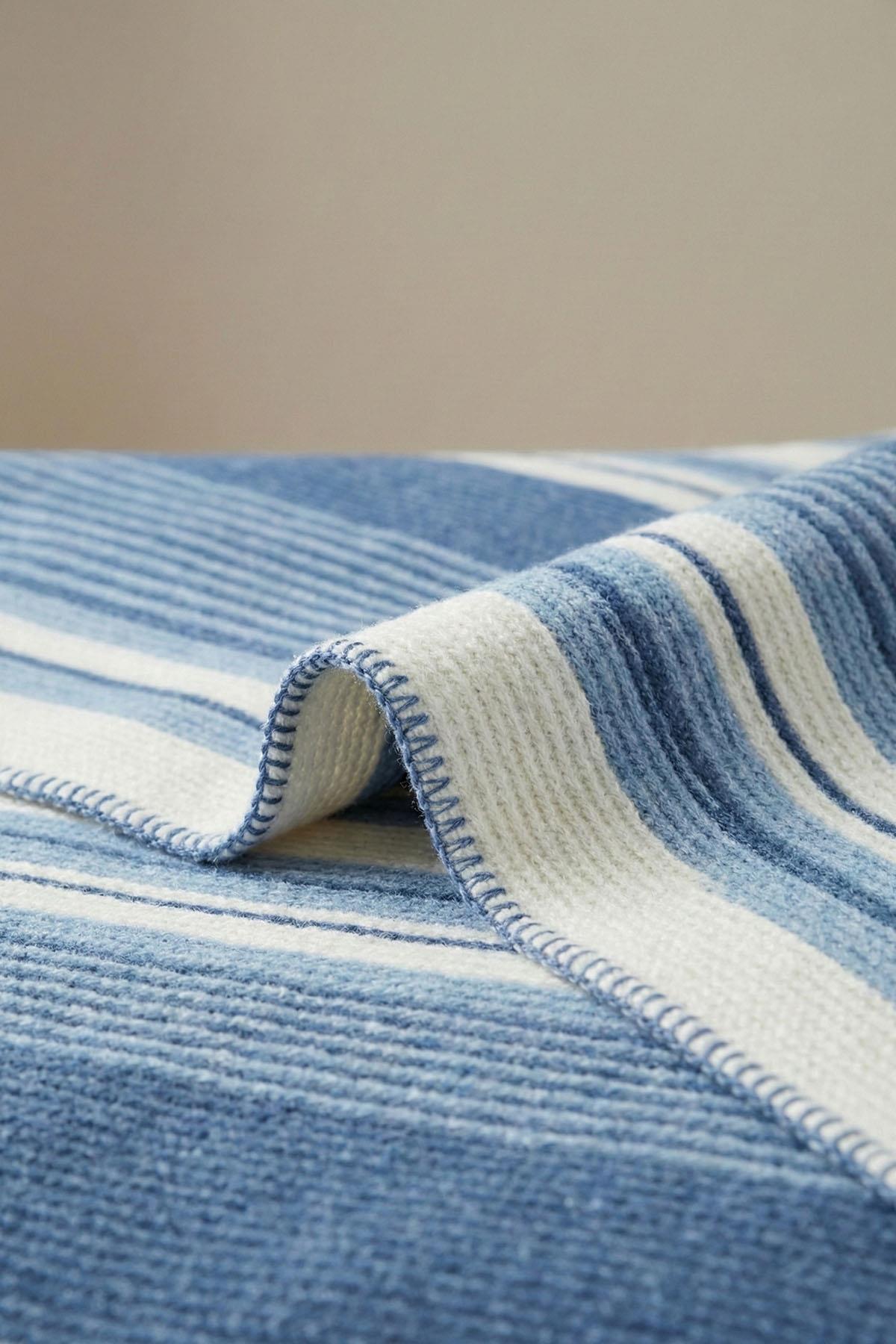 Trend Çizgili Tek Kişilik Battaniye (150 x 200 cm)