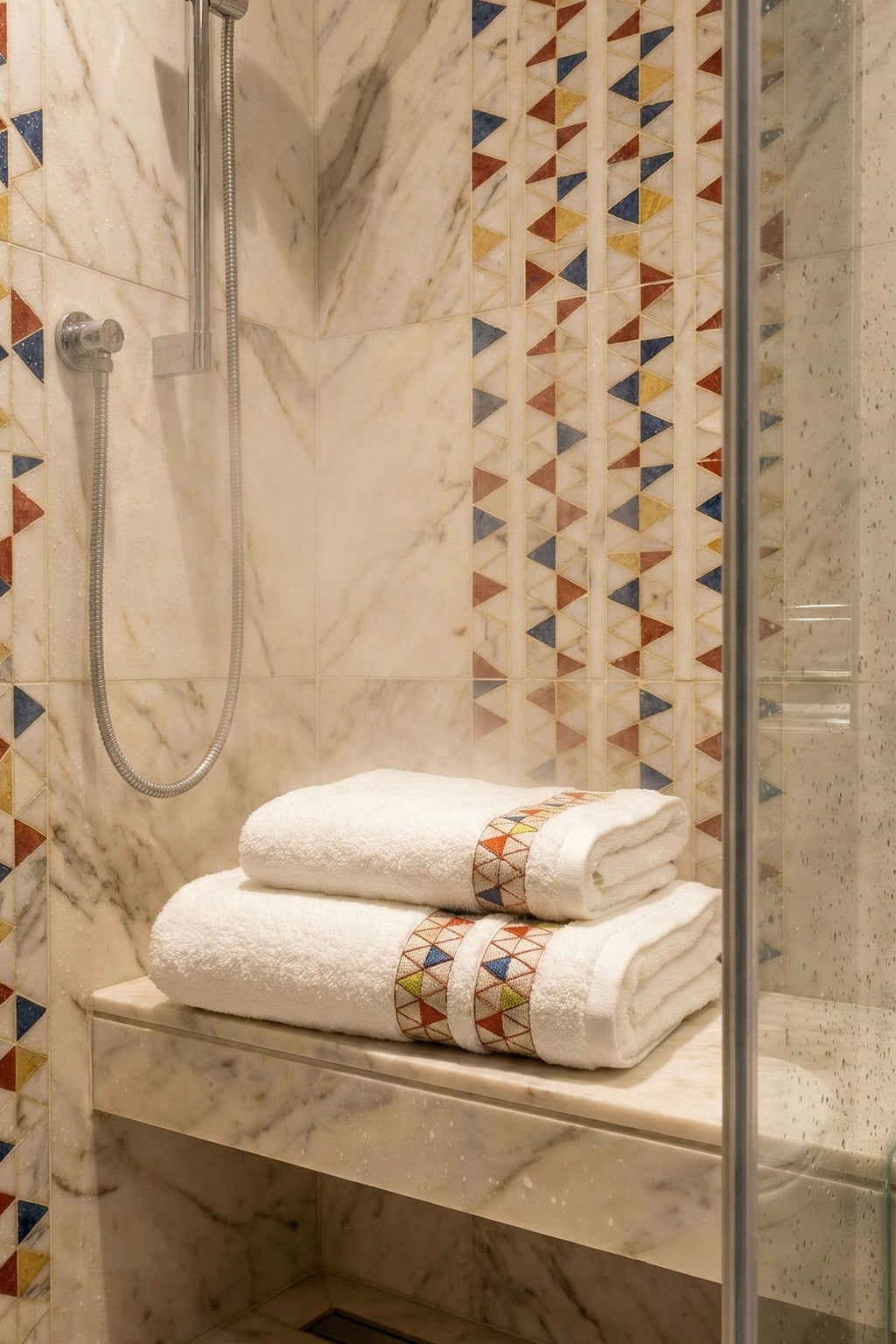 Tria Karo Desenli Yüz Havlusu (50 x 90 cm)